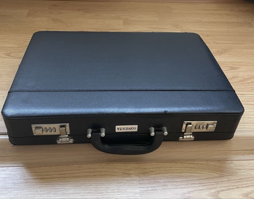 Geanta/servieta/diplomat din piele cu cifru negru