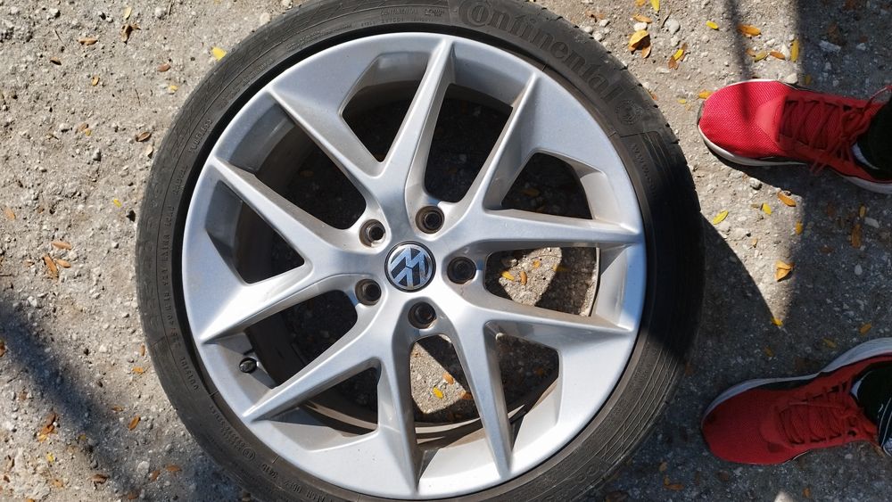 Джанти 18-ки от volkswagen touran 2011г.