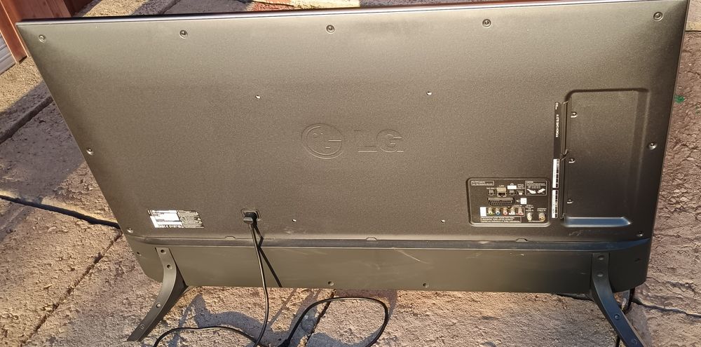 Телевизор LG 49 UF 850 V - ЗА ЧАСТИ