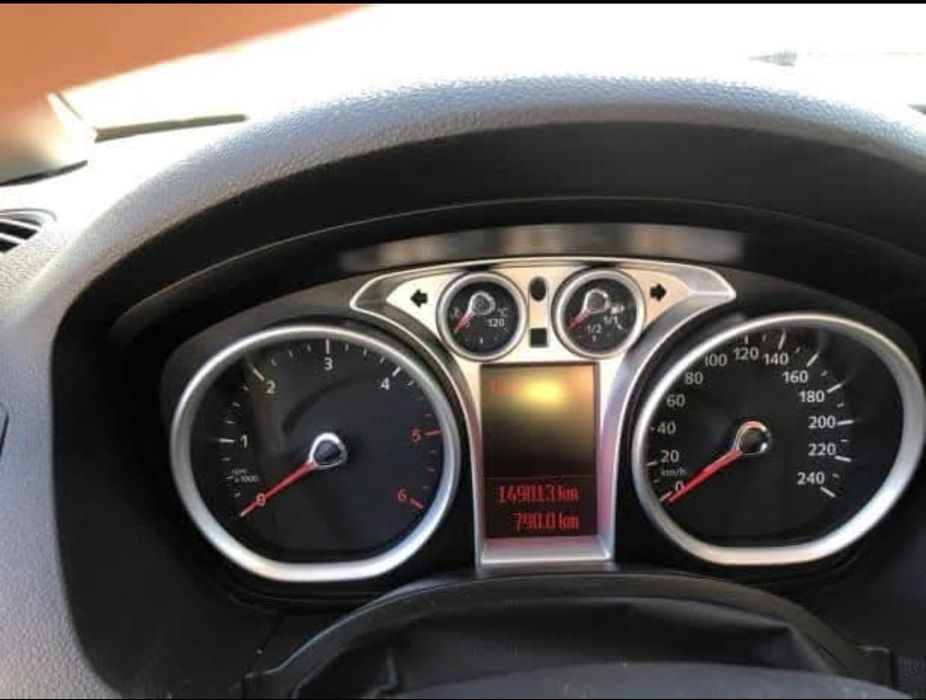 Vând Ford C-max 2009