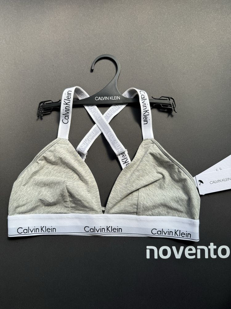Сутиен с меки чашки Calvin Klein /L/