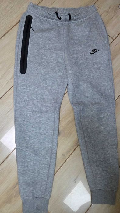 Pantaloni Nike Tech Fleece originali M