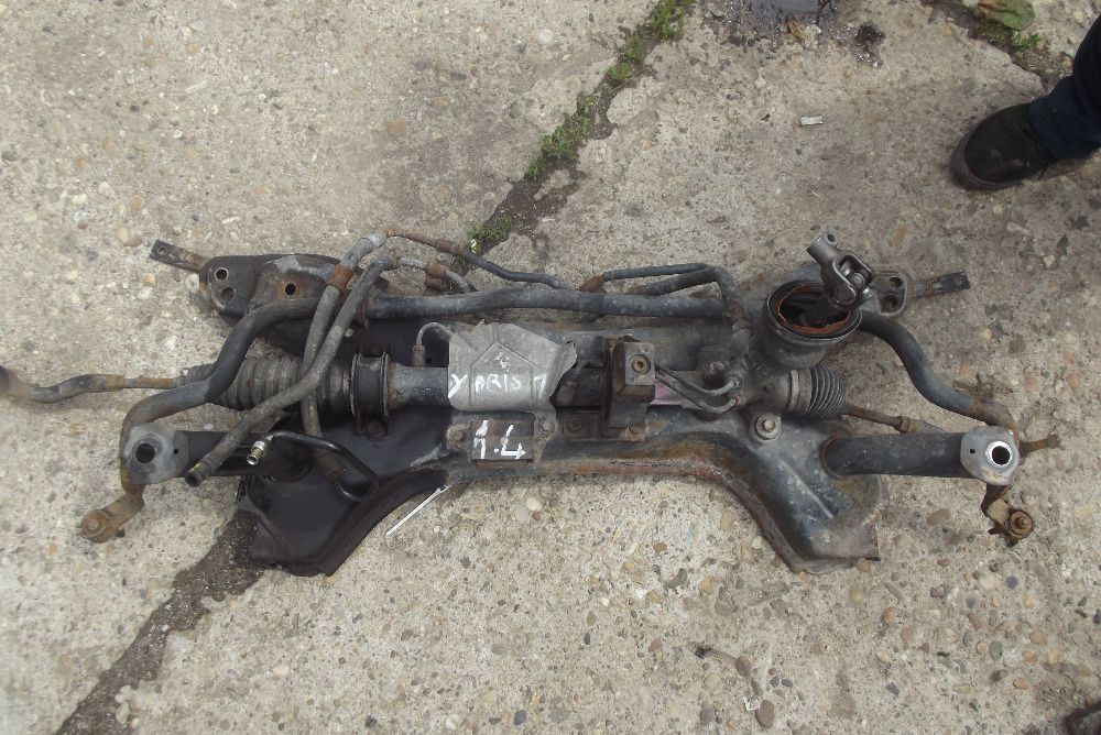 Caseta directie Toyota Yaris 1999-2005 dezmembrez Toyota Yaris 1.4d