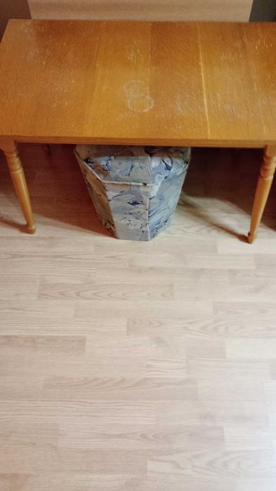 Vind colt sufragerie dreapta .