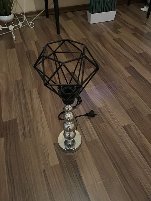 Лампа настолна -дизайнерска