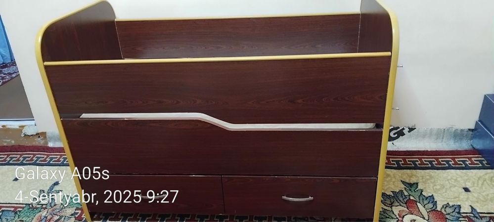 Детский кроват Матраси билан 125х65