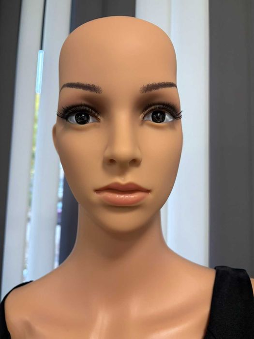 Женски манекен цял ръст