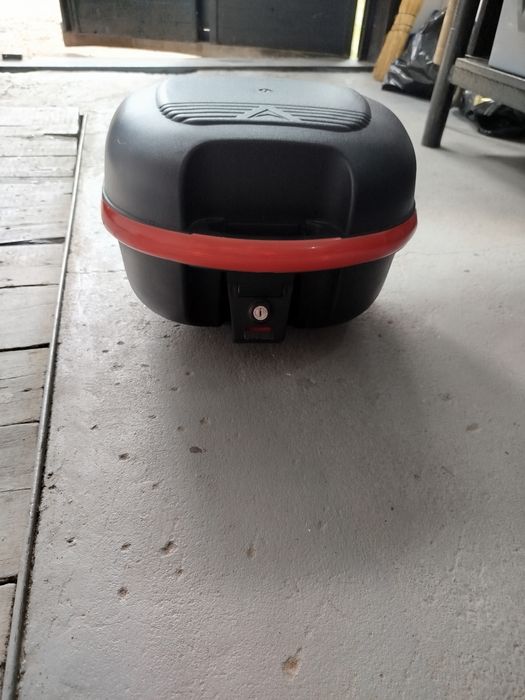 Продам кофра багажник на скутер мотоцикл