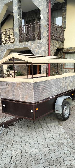 Remorcă 1300kg cu sistem de frânare