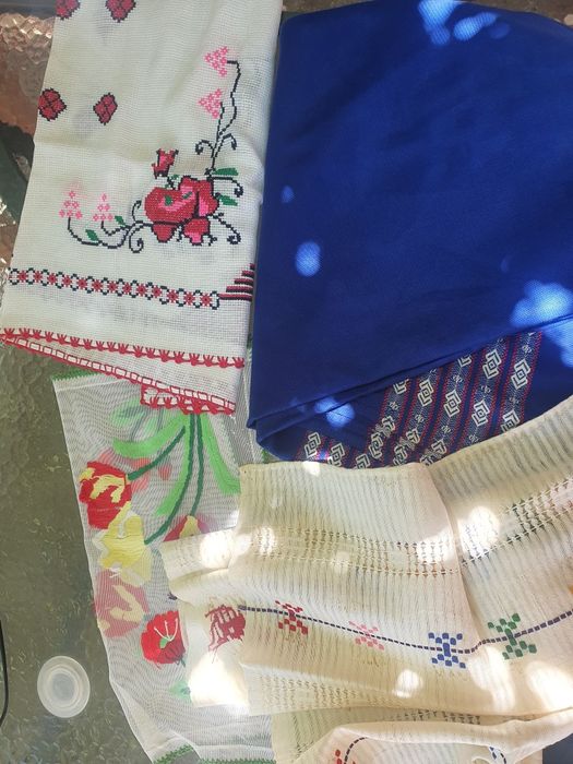 Vand artizanate tesaturi vechi