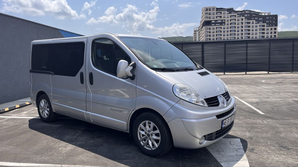 Renault Trafic passenger 8