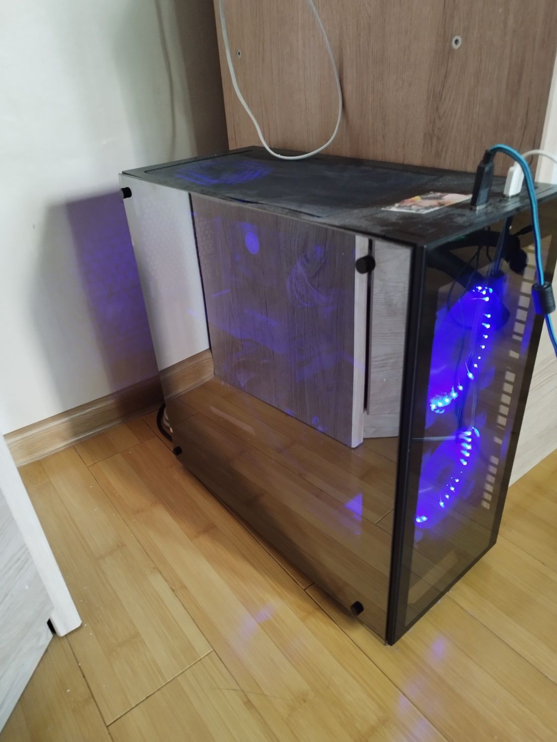 Игровой компьютер с монитором