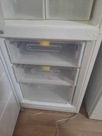 Холодильник VESTEL