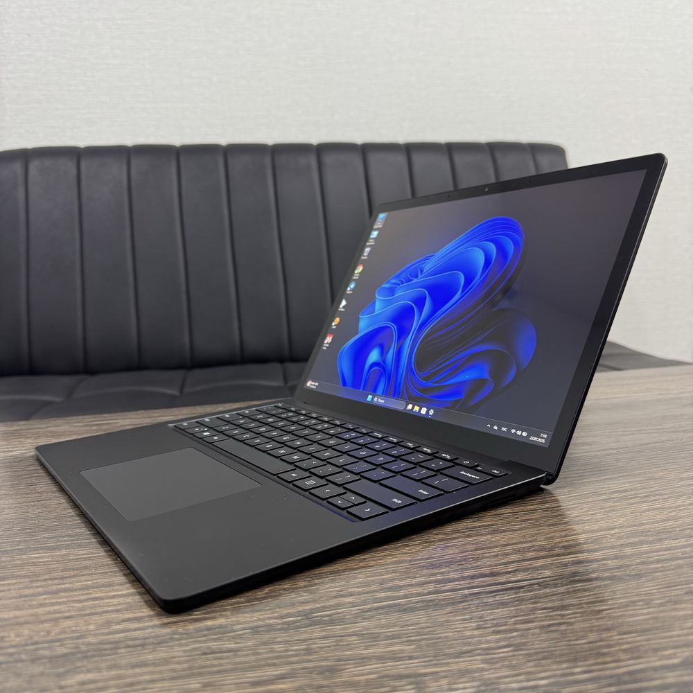 Американский Сенсорный 2К Surface i7 10gen 16/256gb для дома и офиса!