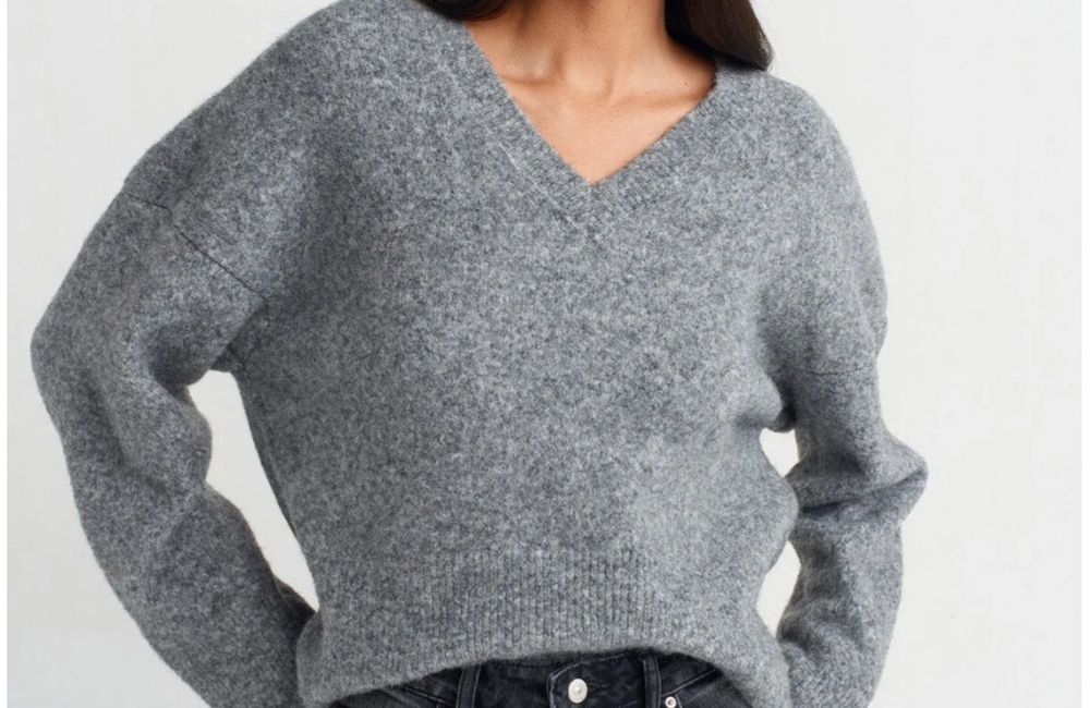 Pulover gros cu decolteu in V gri marimea L