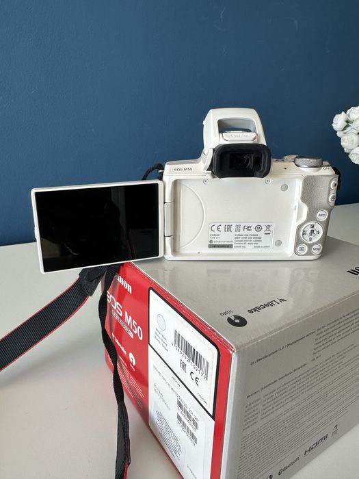 Canon EOS M50 Mirrorless 24 MP APSC, 4 K, kit cu obiectiv EF-M 15-45 m
