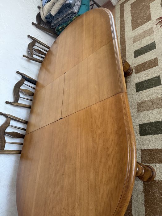 Стол со стульями