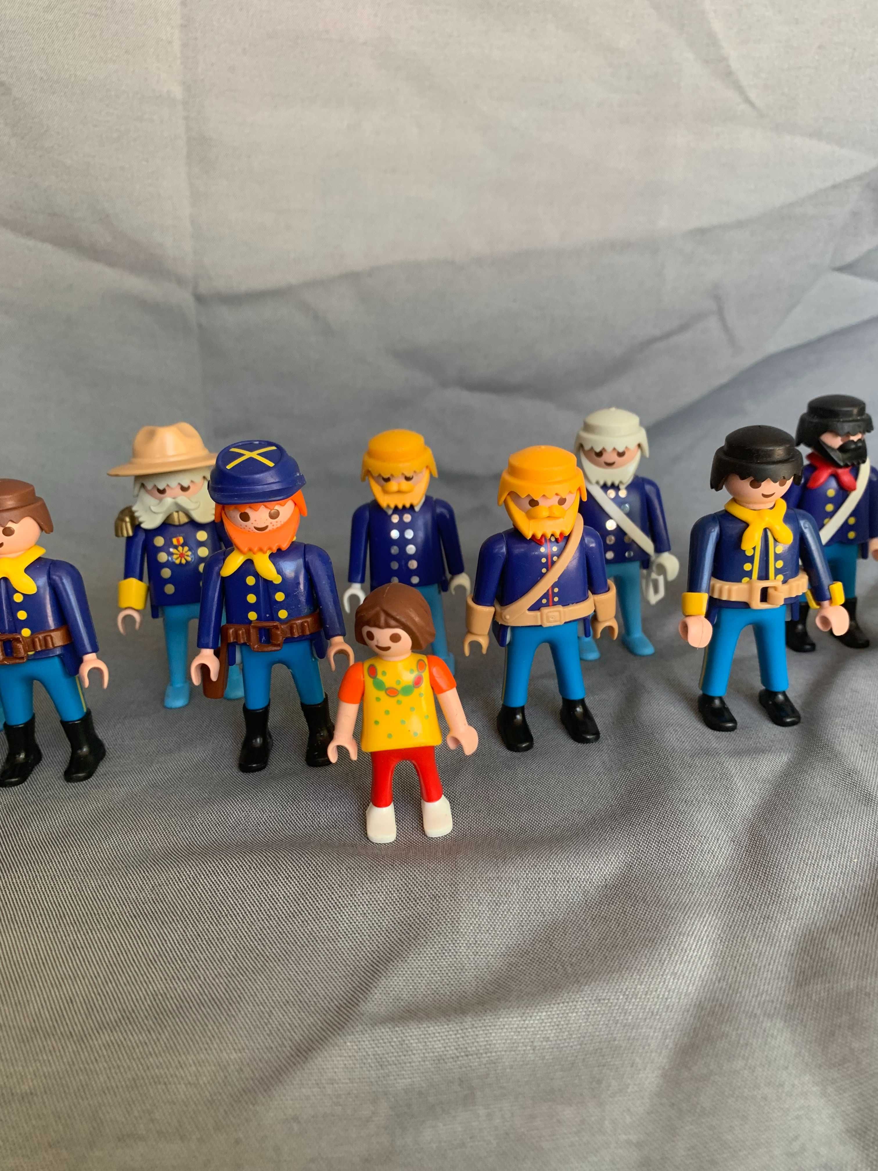 играчки фигурки  Playmobil 19 войници фигурки / geobra