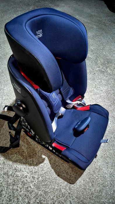 Scaun auto NOU, BRITAX ROMER Advansafix IV R BR