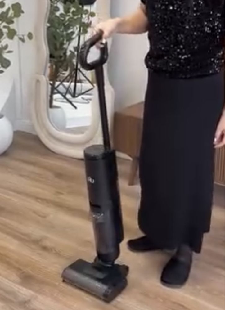 Новый Моющий вертикальный  пылесос