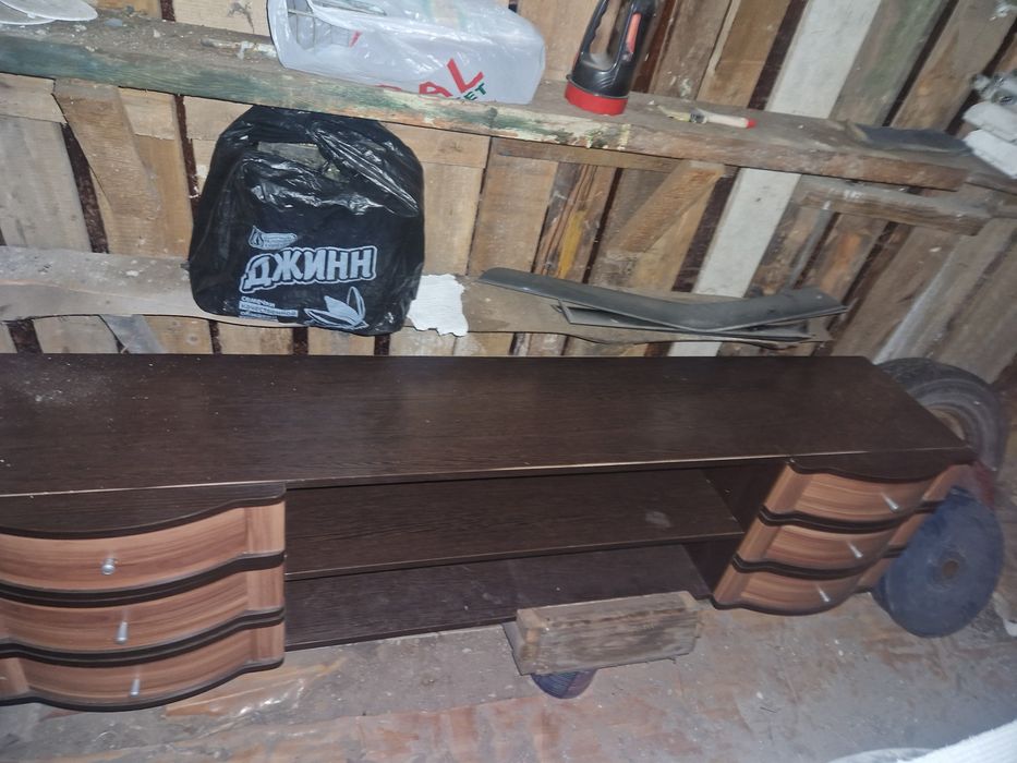 Тумбочка под телевизор .