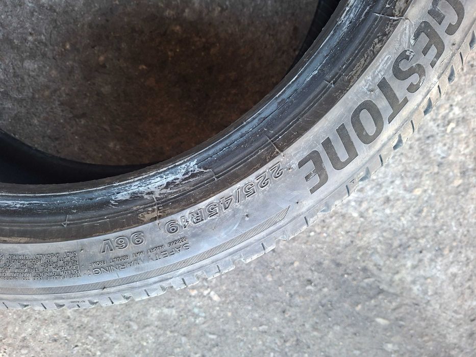 225/45 R19 Bridgestone DOT23