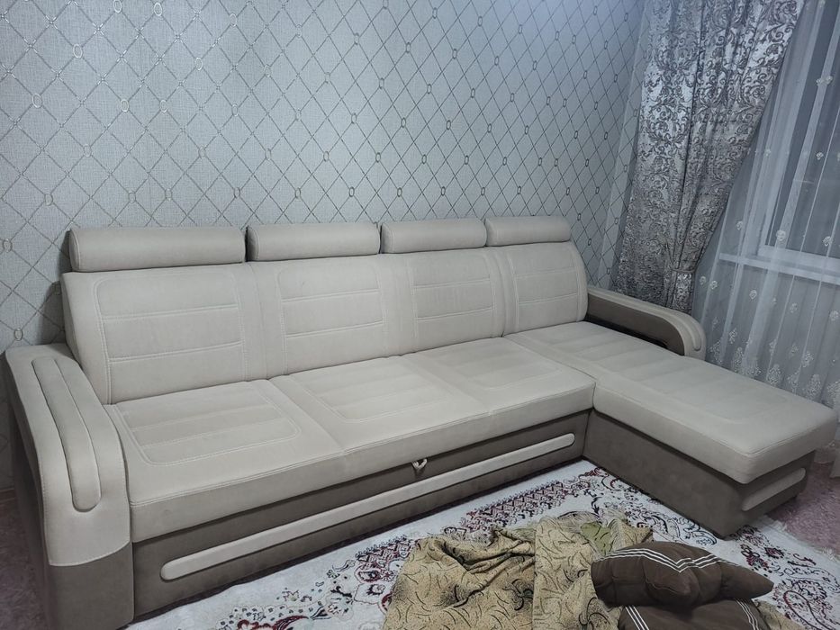 Продам диван угловой 3метра