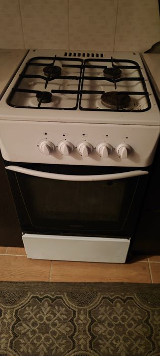 Продам газовую плиту в хорошем состоянии