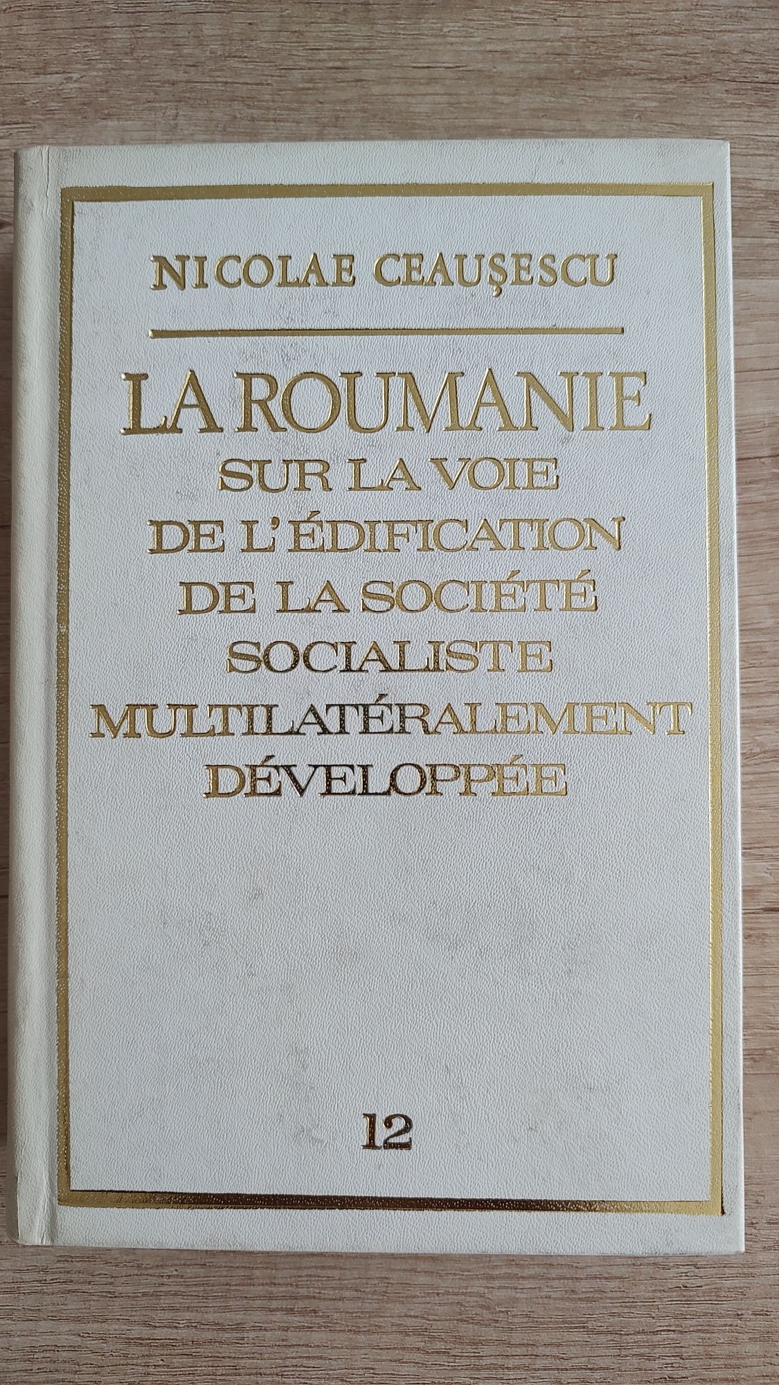 Carte limba franceză Nicolae Ceaușescu 1977