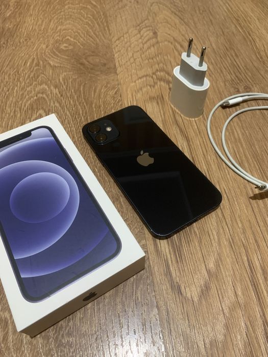 iPhone 12 128 black с оригинальной зарядкой