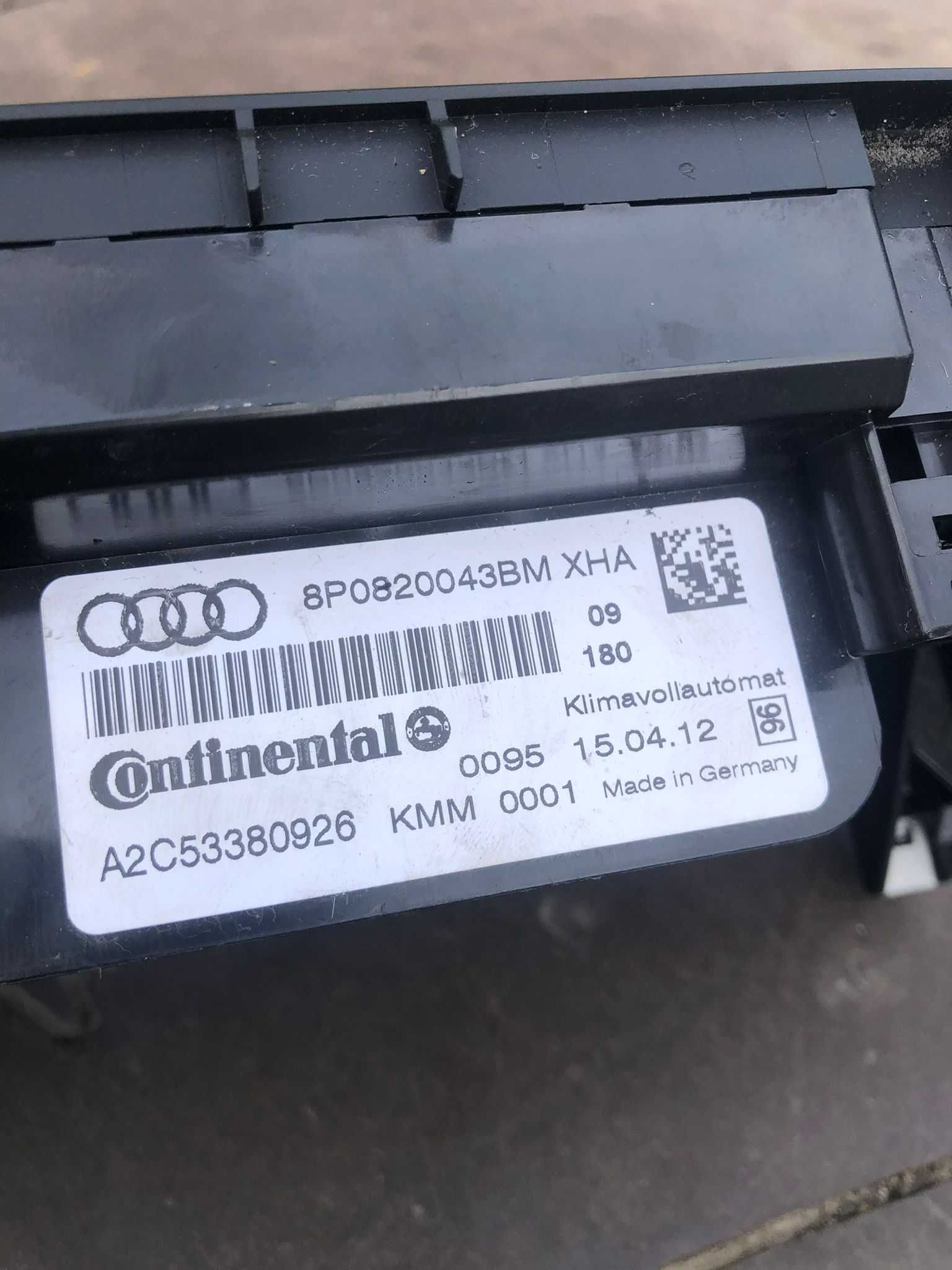 Panou comanda clima Audi A3 8P facelift cod 8P0820043BM