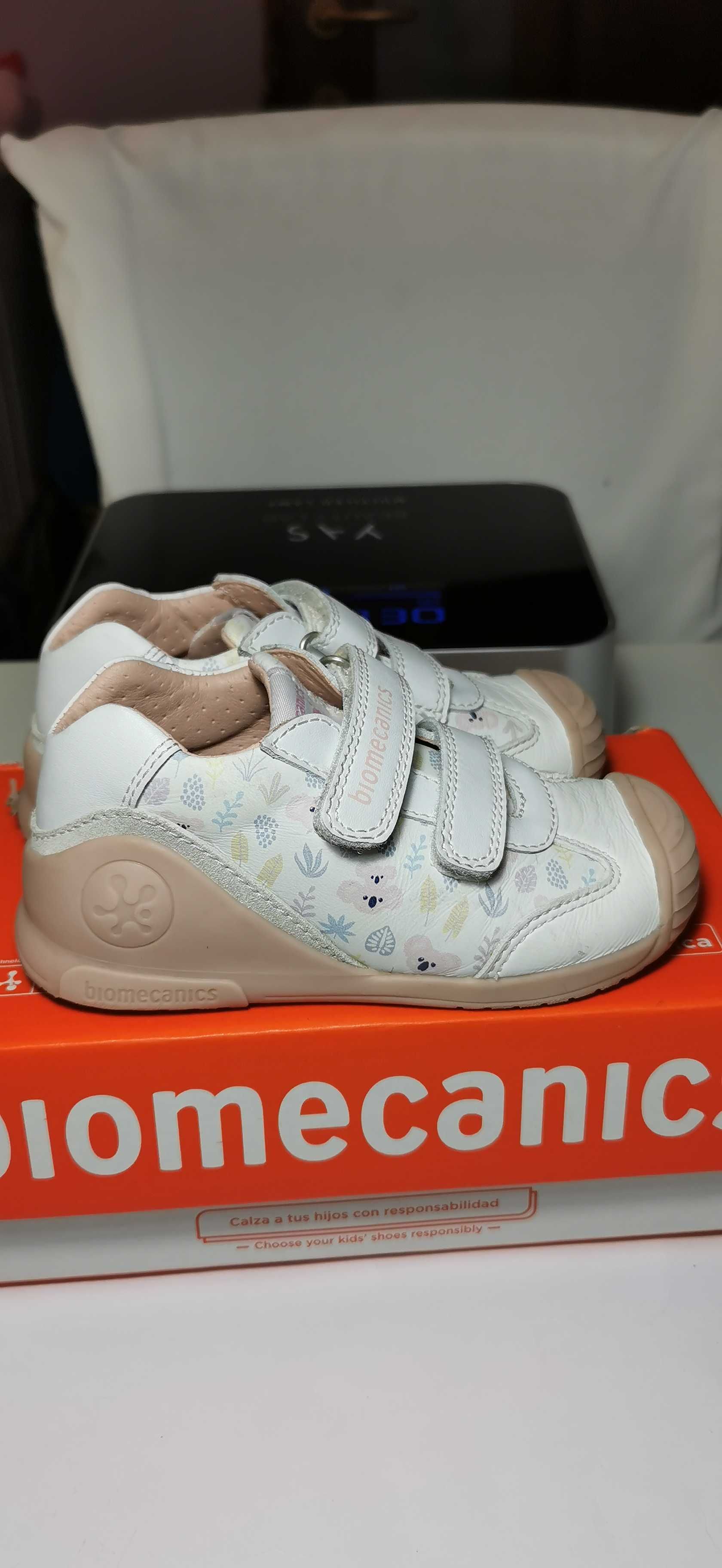 Pantofi sport biomecanics marimea 24
