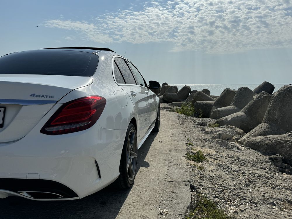 Mercedes-Benz C300 AMG 4Matic 9G tronic