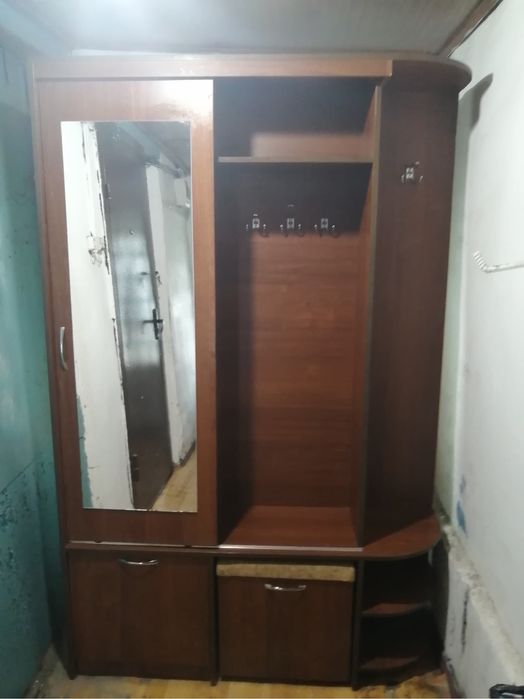 Продам шкаф прихожая
