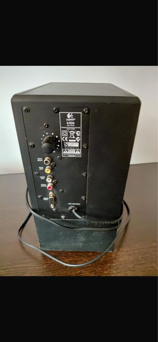 Vand pachet: minitor Philips, sistem audio si camera web