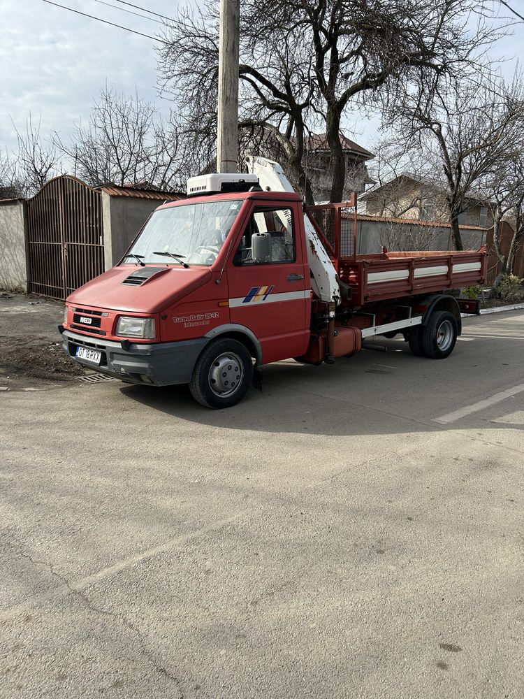 Iveco  35E12cu macara si Basculare