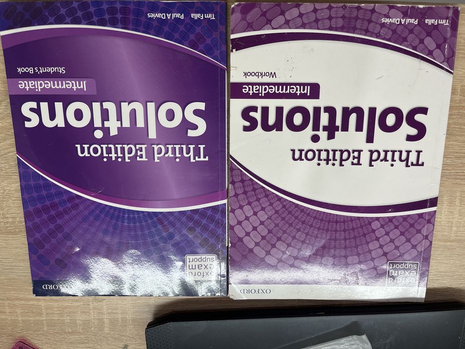 Продас комплект учебников в хорошем состоянии!