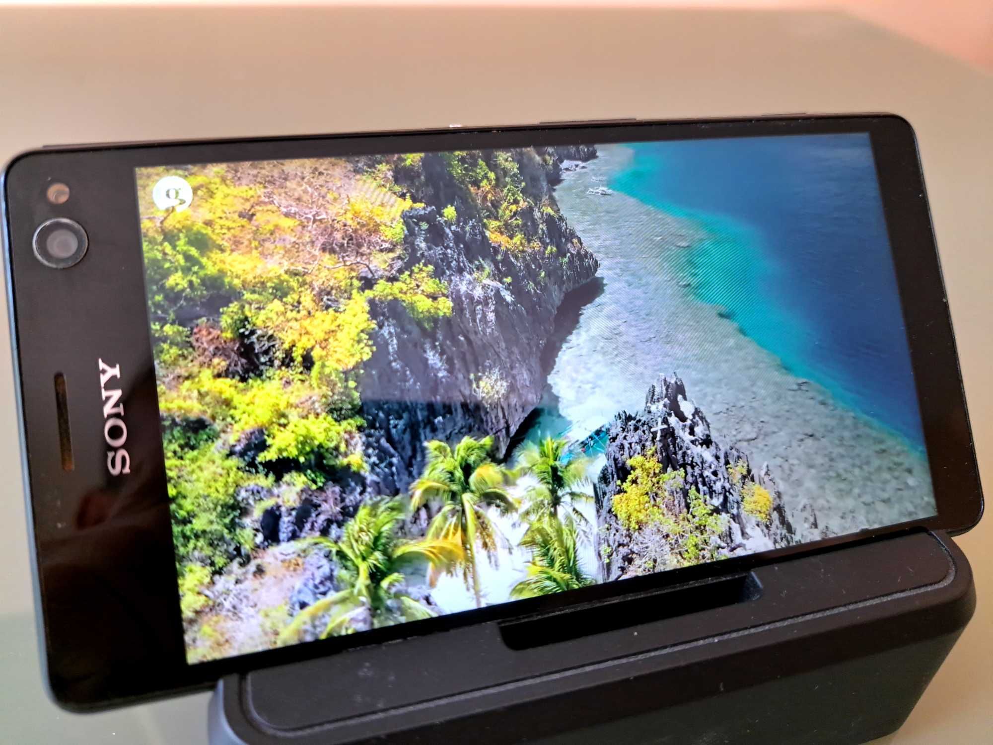 ПРОМО Sony Xperia C4, 4 в 1, карта памет, зарядна поставка, калъф