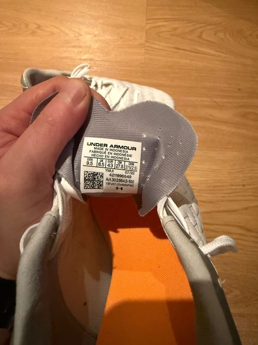 Чисто нови футболни обувки Under Armour номер 43