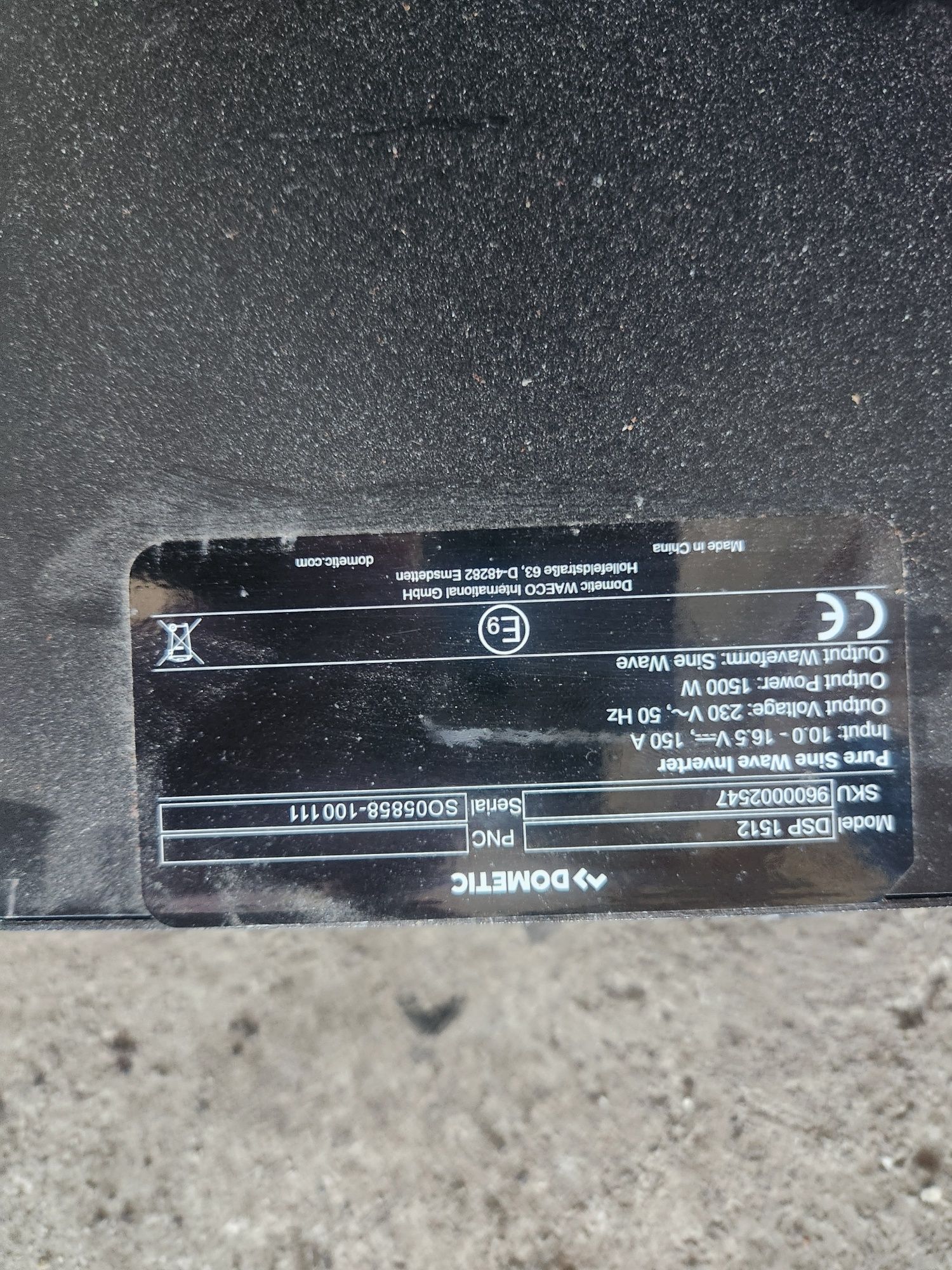 Invertor de tensiune auto  dometic PP1002