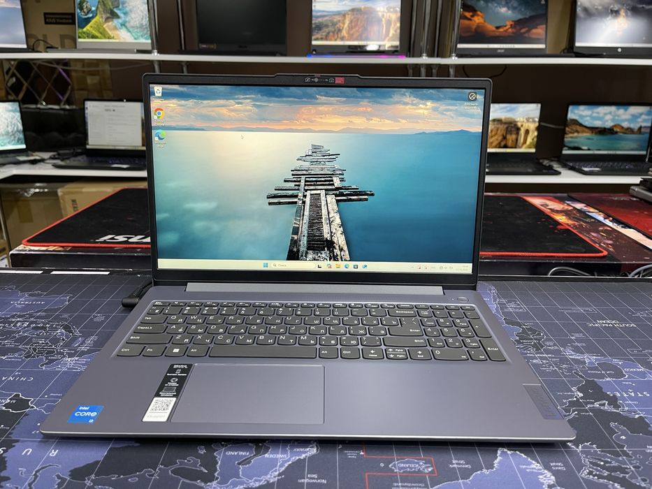 Ноутбук Lenovo ideapad Slim 3 Core i3-1215U/8GB/SSD512GB