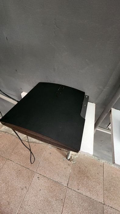 Playstation 3 slim 320gb 2ta joystik