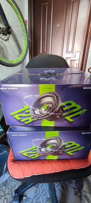 Vand subwoofer auto 12 inch helix si db distribuitor cabluri