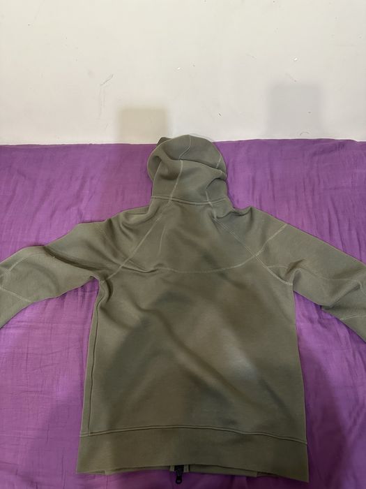 Nike tech fleece размер M
