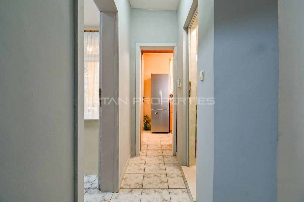 Продава се Тристаен апартамент в София, Център - 80 кв.м за 3000 €/кв.м - Снимка #8