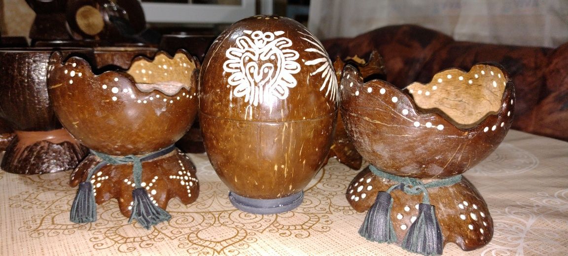 Изделия от кокос чаши ,свещници, солници, кокосова чантичка с зип