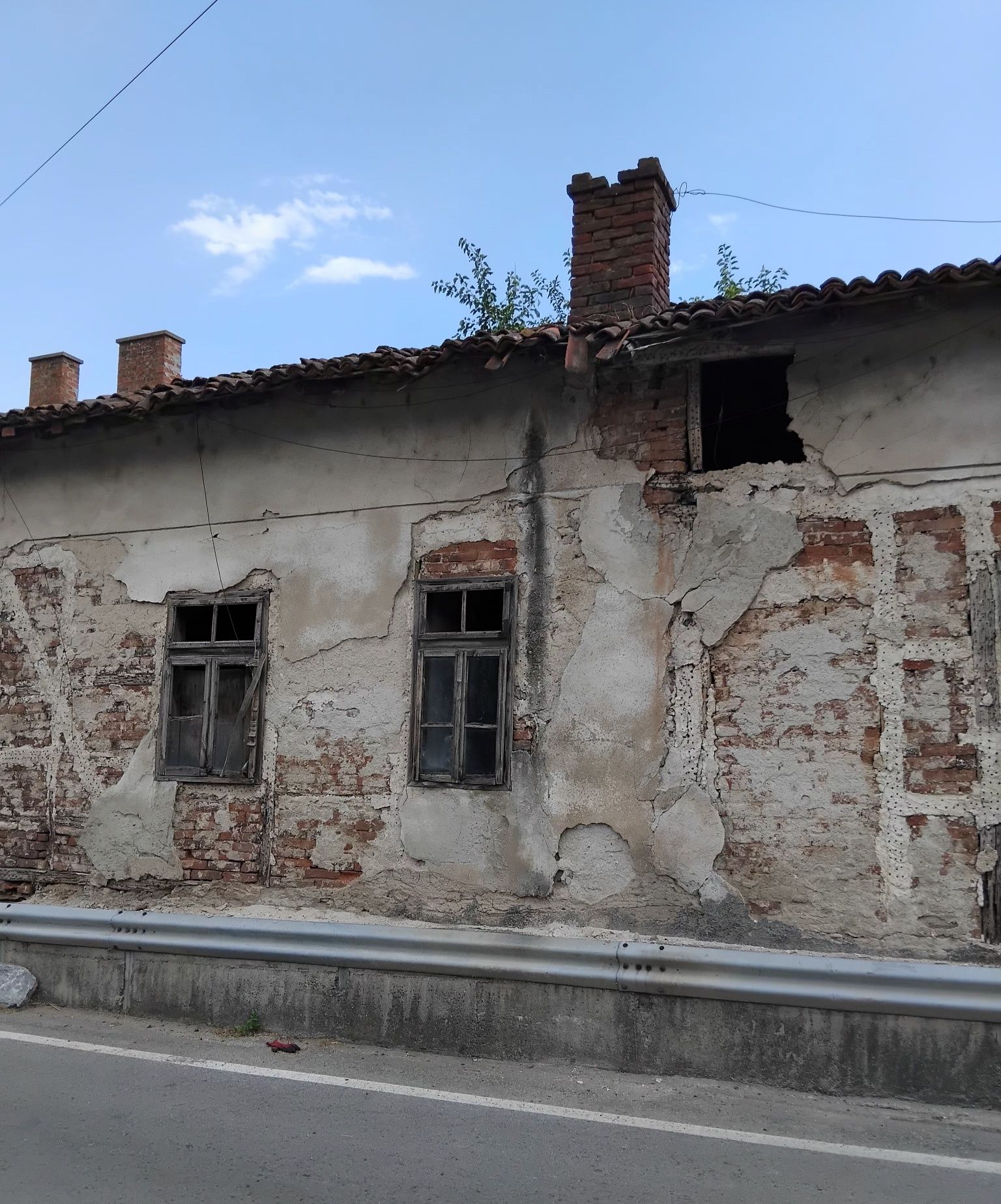 Продава къща в гр.Бобошево