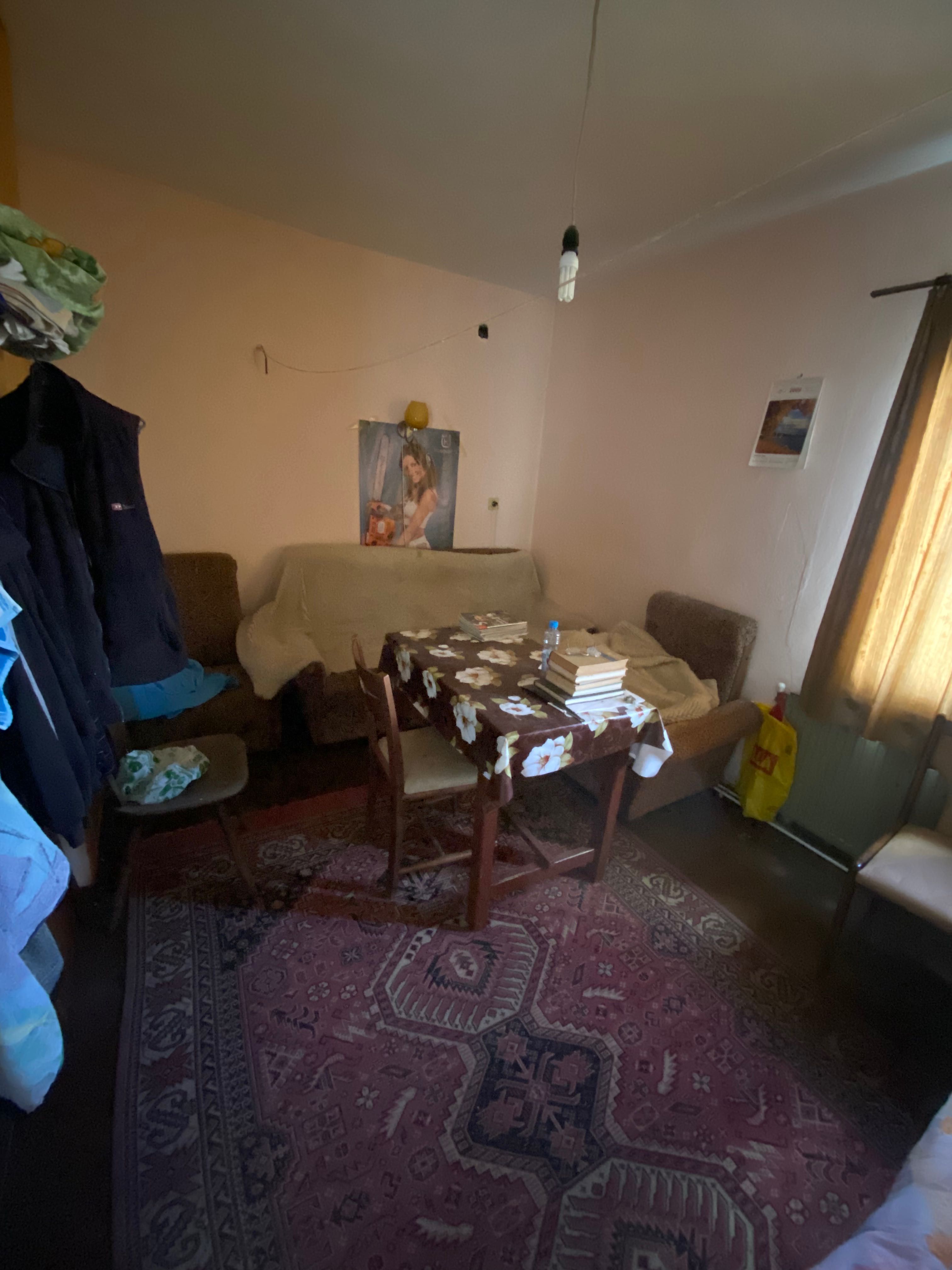 Продавам Двуетажна Вила с гараж