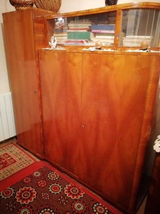 vând mobila sufragerie,mese,scaune,fotolii, dulapuri.