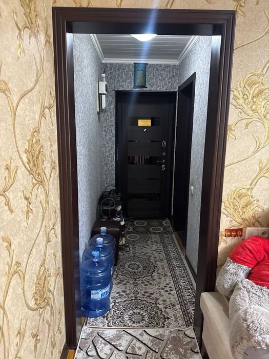 Продаёт квартира  срочна